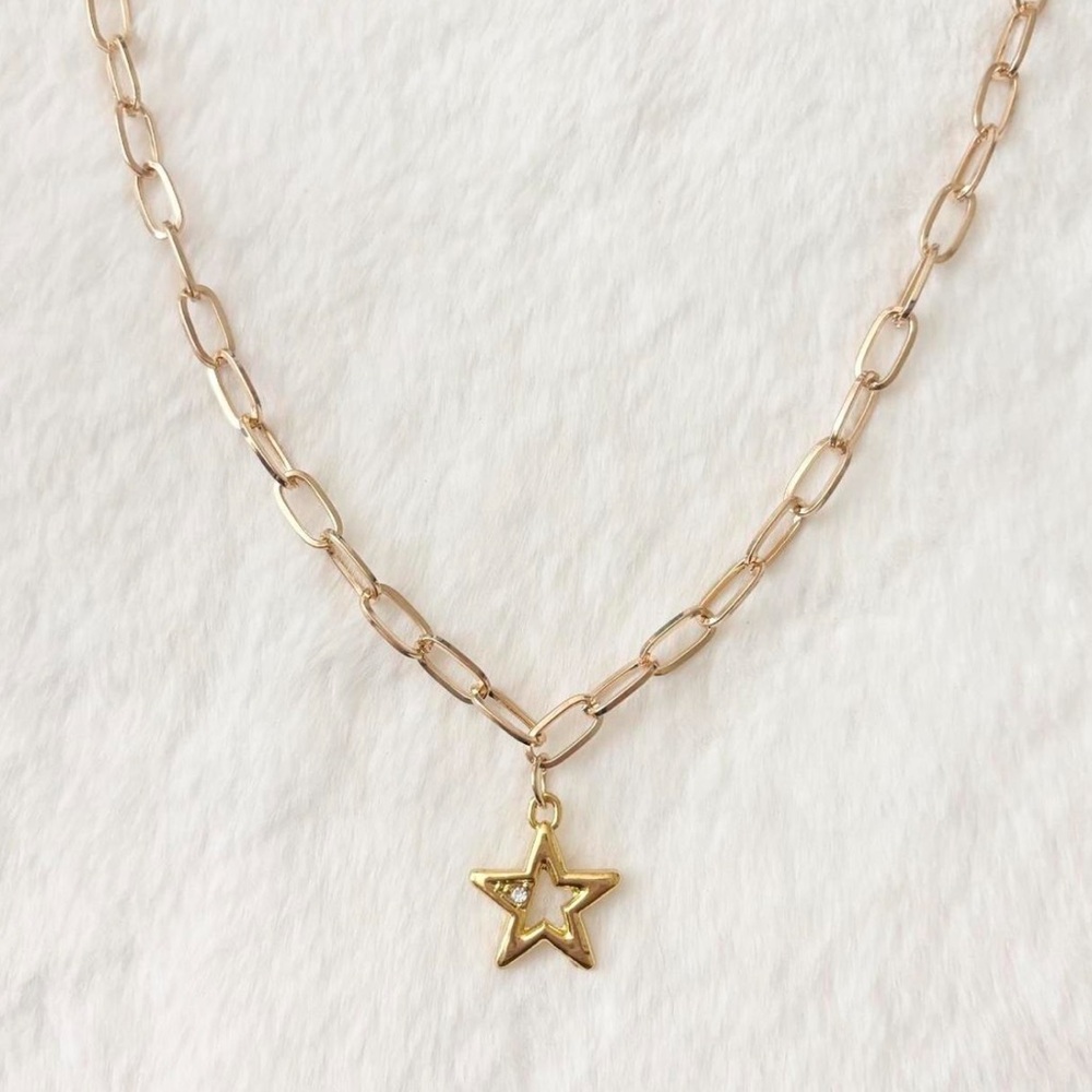 5/$15 🩷 MUST BUNDLE Gold Star Pendant Chain Necklace